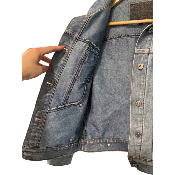 Guess Womans S Vintage y2k Denim Jean Jacket Button Front Medium Wash Blue EUC! - Picture 6 of 13